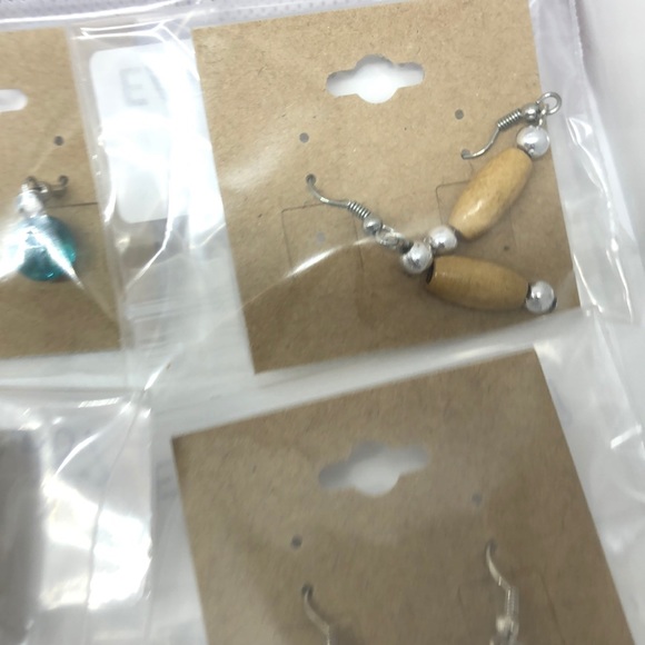 New 6 pair of earrings - Picture 3 of 6